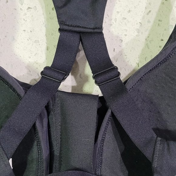 Couple times worn NB Power X Zip Front Bra - Picture 8 of 10